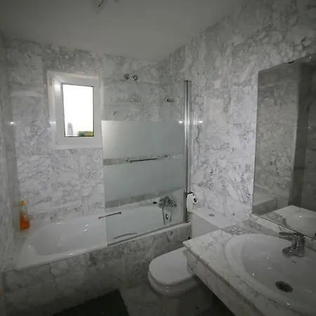 Stylish, Spacious With Sea View Apartment Marbella