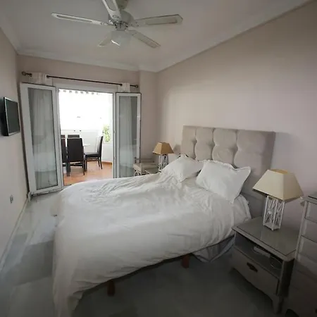 Apartment Stylish, Spacious With Sea View