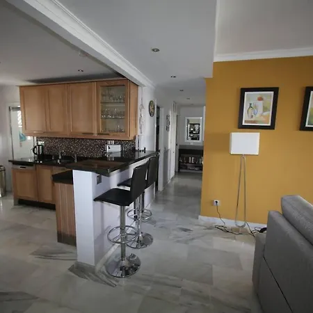 Apartment Stylish, Spacious With Sea View Marbella