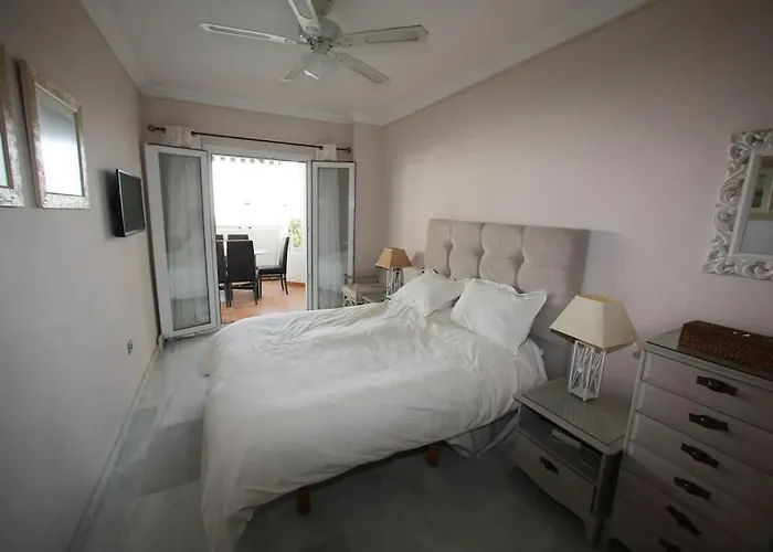 דירה Stylish, Spacious With Sea View